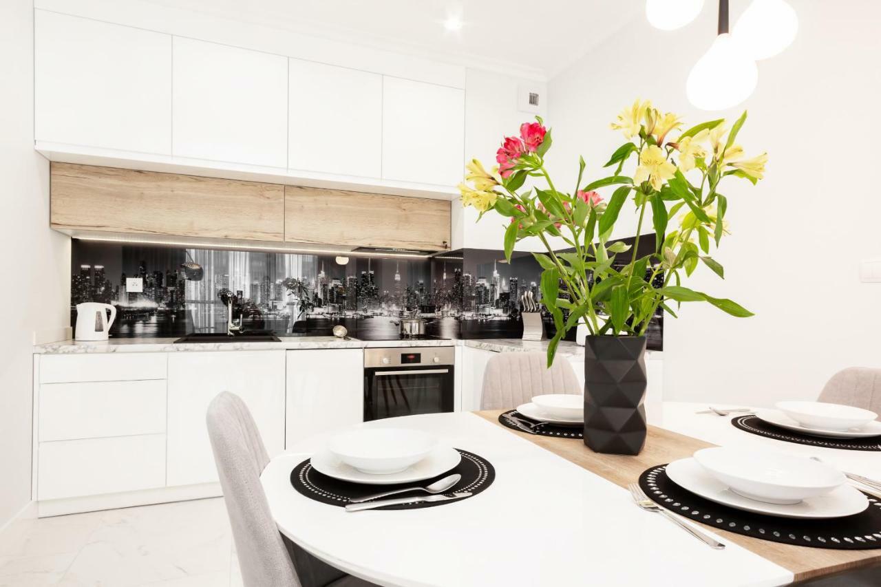Apartments Warsaw Dzielna By Noclegi Renters Luaran gambar