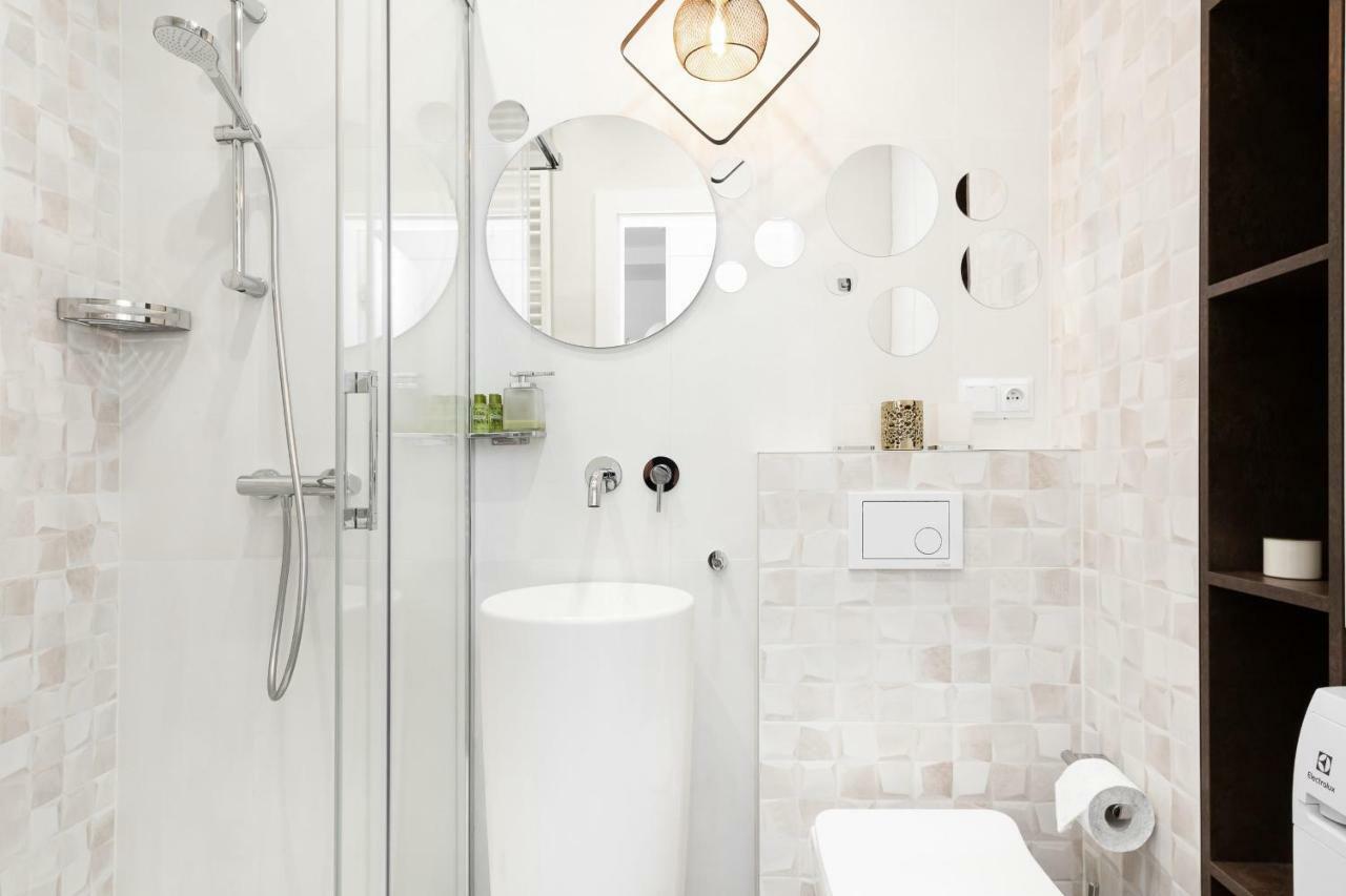 Apartments Warsaw Dzielna By Noclegi Renters Luaran gambar